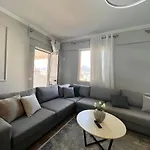 Zeus Apartamento Tirana