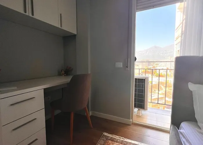 Zeus Apartamento Tirana